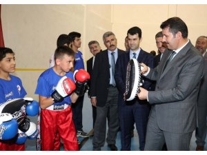 Vali Salih Ayhan: “Spor Sivas çok önemli”