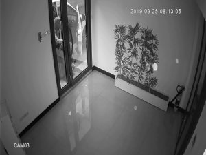 Üsküdar’da maskeli hırsızlara alarm engeli