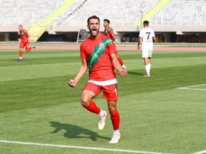 Karşıyakalı futbolcu Hakan Kuş: "Gol atma potansiyeline sahip bir takımız, teslim olmuyoruz"