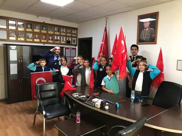 Öğrencilerden, Barış Pınarı Harekatı'na destek