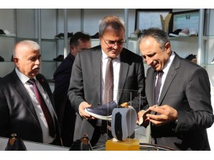 Ayakkabı sektörünü buluşturan fuar açıldı