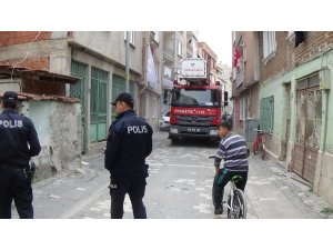 Kiraya verdiği evini yanmaktan kurtardı