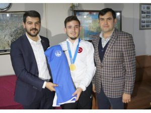 Engelli sporculara malzeme yardımı