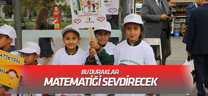 Durakta bekleyen vatandaşlara matematiği sevdirecek