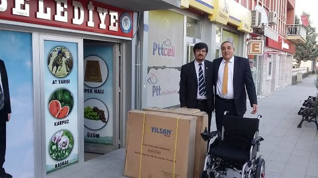 Engellilere Tuzlukçu’dan destek