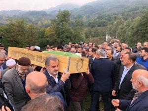 Eyüp Fatsa’nın annesi toprağa verildi