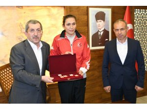 Elif Güneri’nin hedefi altın madalya