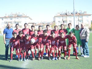 Meram Kara Kartallar U 14’te galibiyet sevinci