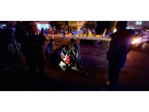 Kamyonetle çarpışan motosikletli kurye ağır yaralandı