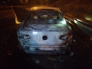 Yanan araçtan uyuşturucu çıktı