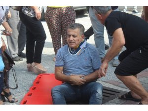 Ticari taksi motosiklete çarptı: 1 yaralı