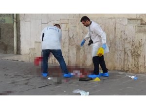 Lise öğrencilerinin laf atma kavgası kanlı bitti: 1’i ağır 2 yaralı