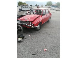 Otomobil ve motosiklet çarpıştı: 2 yaralı