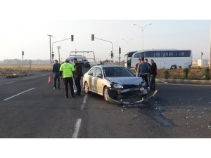 Diyarbakır’da tarım işçilerini taşıyan minibüs kaza yaptı: 18 yaralı