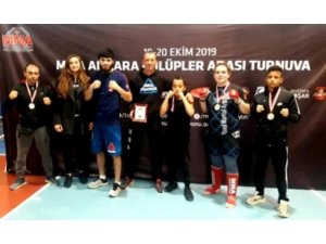 5 sporcu ile katıldıkları şampiyonada 5 madalya kazandılar