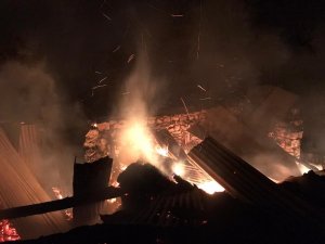 Oltu’da korkutan yangın