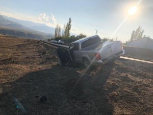 Kağızman’da polisten kaçan araçtan kaçak sigara çıktı