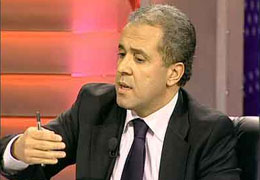 Şamil Tayyar ilk iş olarak böcek aratmış!