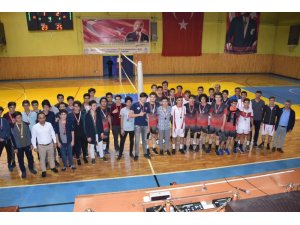 Voleybola Gazi damgası