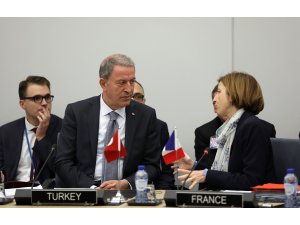 Akar, Fransa Savunma Bakanı ile görüştü