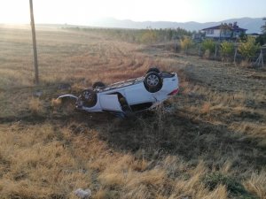 Köpeğe çarpmamak isterken takla attı: 1 yaralı