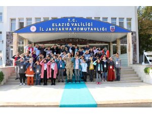 Öğrencilerden Mehmetçiğe  asker selamı