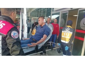 Konya'da durakta bekleyen iki kişiye mermi isabet etti