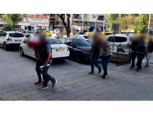 Kuşadası’nda  çaldılar, İzmir’de yakalandılar