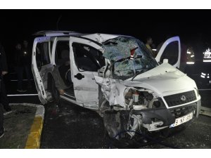 Kavşakta feci kaza: 1 ölü