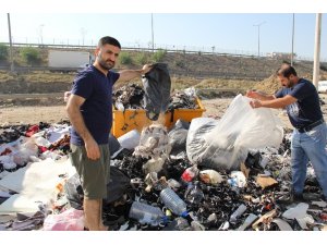 İzmir’in göbeğinde çöp dağları