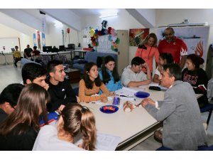 Poligonda önce atıcılık antrenmanı, sonra matematik dersi