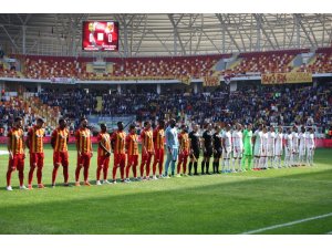 Süper Lig: Yeni Malatyaspor: 1 - İM Kayserispor: 0 (İlk yarı)