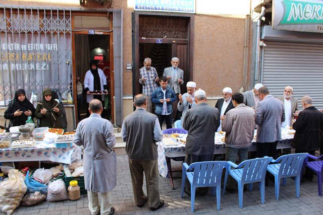 Büyük Selçuklu Vakfı kermesi açıldı