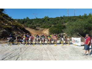 Türkiye Süper Enduro Şampiyonası asker selamıyla başladı