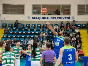 Dev adamlar son atışta yıkıldı