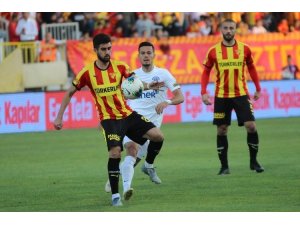 Göztepe 60 yıllık şanssızlığını kıramadı