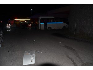 Manisa’da işçi servisi kaza yaptı: 3’ü ağır 26 yaralı