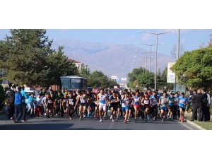 Erzincan’da Cumhuriyet koşusu yapıldı
