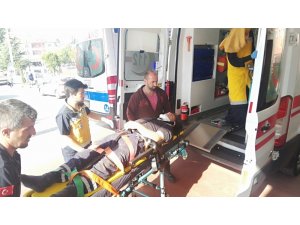 Kocaeli’de traktör devrildi: 1’i ağır 2 yaralı