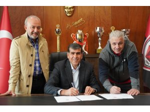 Gaziantep FK, Sumudica’nın sözleşmesini 2021 yılına kadar uzattı