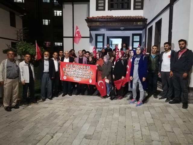 Gençler ecdadıyla tanışıyor