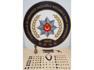 Polisten tarihi eser kaçakçılarına operasyon