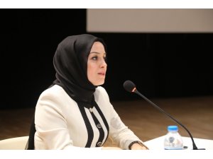 Zeynep Akkiraz Ayhan, üniversite öğrencilerine Sivas'ı anlattı