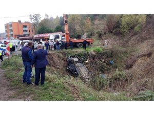 Cep telefonuyla konuşmaktan ceza yedikten sonra kaza yaptı: 2 ölü, 2 yaralı