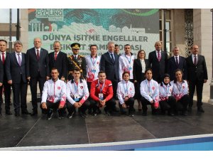 Dünya İşitme Engelliler Bisiklet Şampiyonası start aldı