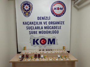 Polis baskınında 97 adet cinsel içerikli ürün ele geçirildi