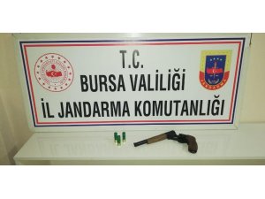 Şüpheli hareketleri ele verdi