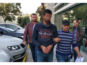 Hapis cezası bulunan zanlı, balıkçı teknesiyle kaçarken denizde yakalandı