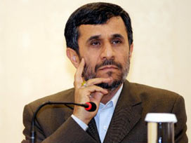 Ahmedinejad'a kravat tepkisi