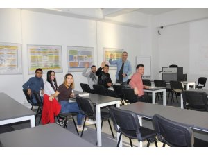 ÜÇGE stajyerlerini sınava hazırlıyor